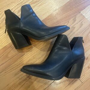 Vince Camuto Black Ankle Booties with Chunky Heel